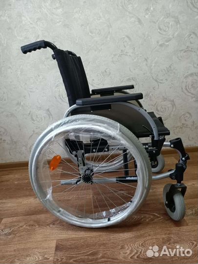 Инвалидная коляска новая