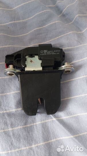 Замок богажника на volkswagen поло