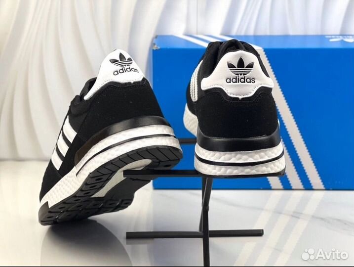 Adidas кроссовки спортивные