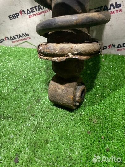 Амортизатор подвески задний правый Toyota Avensis