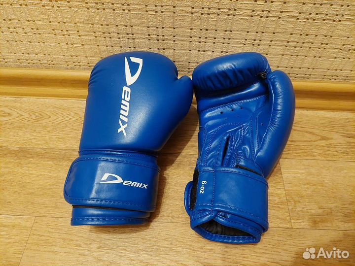 Боксерские перчатки Demix, р. 6-oz