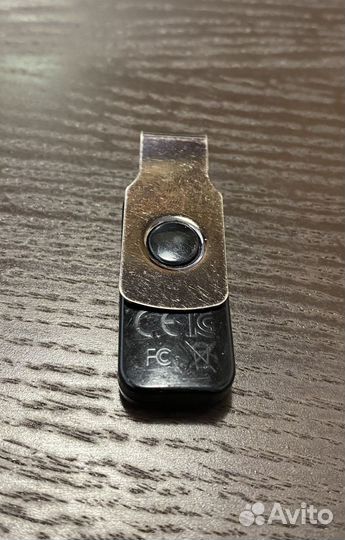 Флеш карта Kingston 32 GB