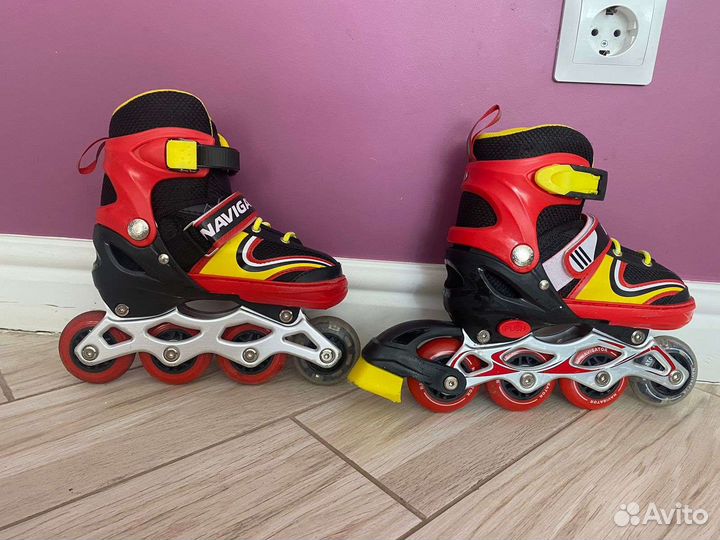 Роликовые коньки с защитой и шлемом