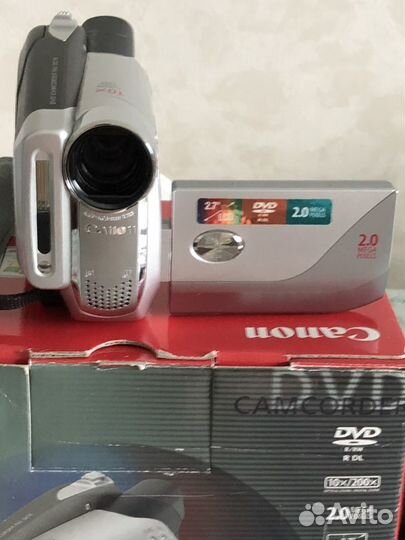 Видеокамера Canon DC19