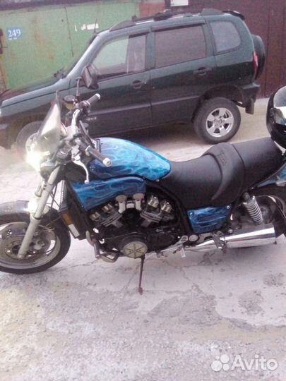 Yamaha V-MAX 1200