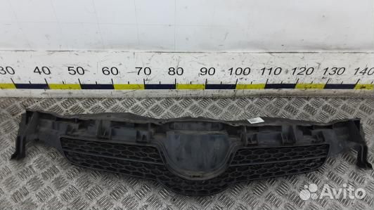 Решетка радиатора toyota auris E150 (9LV30QF01)