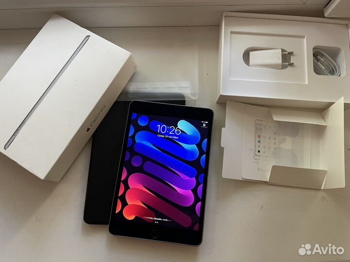 iPad mini 4 128gb отл состояние комплект