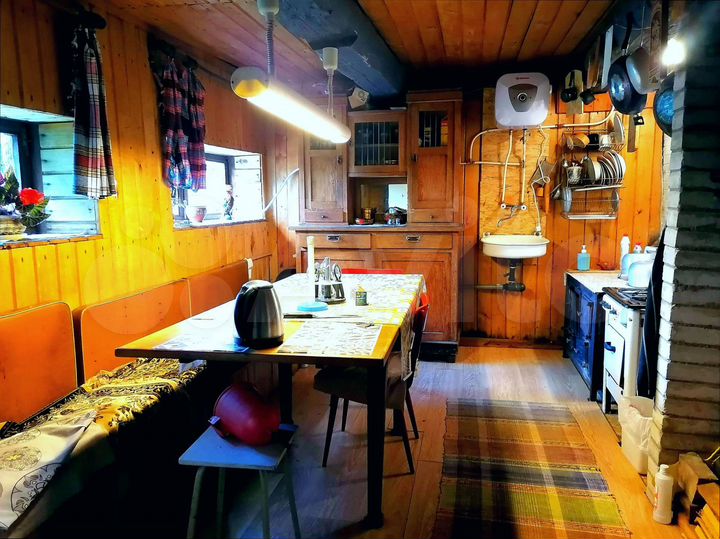 Дом 48 м² на участке 9 сот.