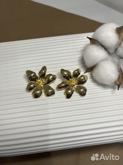 Серьги цветы стиль celine