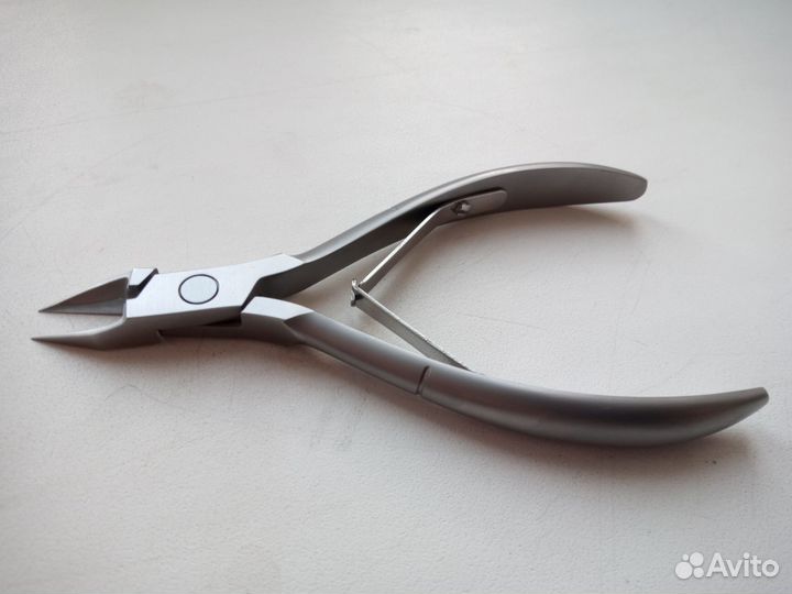 Кусачки для педикюра
