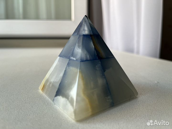 Фигурки из натурального камня