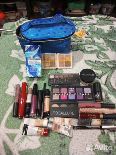 Набор косметики пакетом