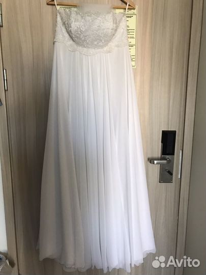 Платье белое (свадебное)
