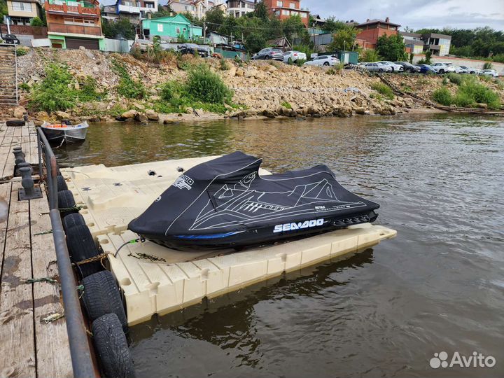 Понтон для гидроцикла