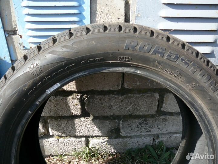 Roadstone Winguard WinSpike 215/50 R17 95T