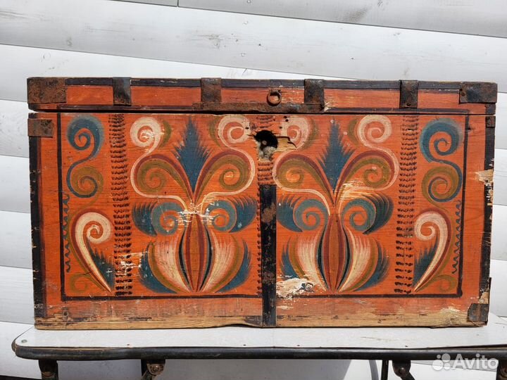 Сундук старинный росписной