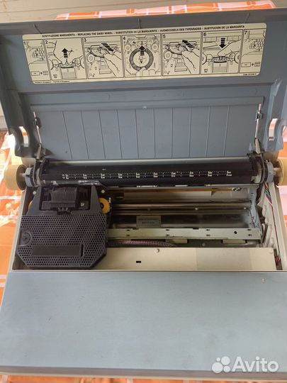 Пишущая машинка Olivetti