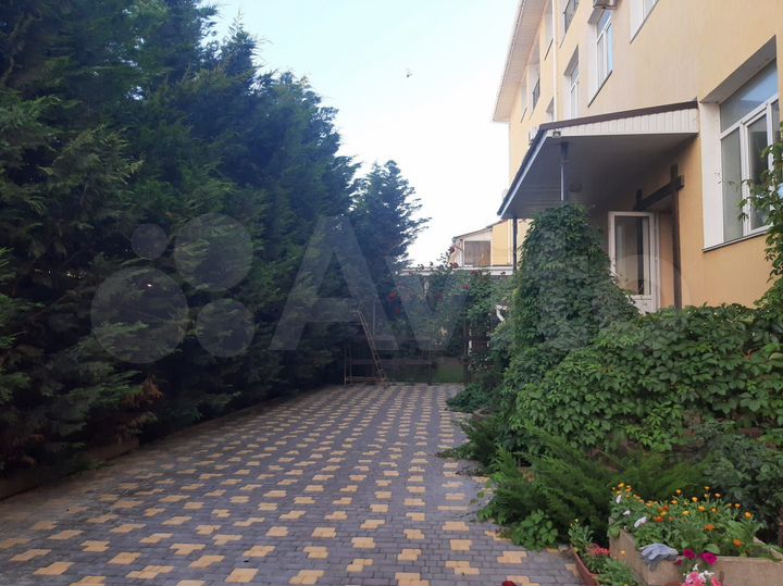 Гостиница, 1600 м²