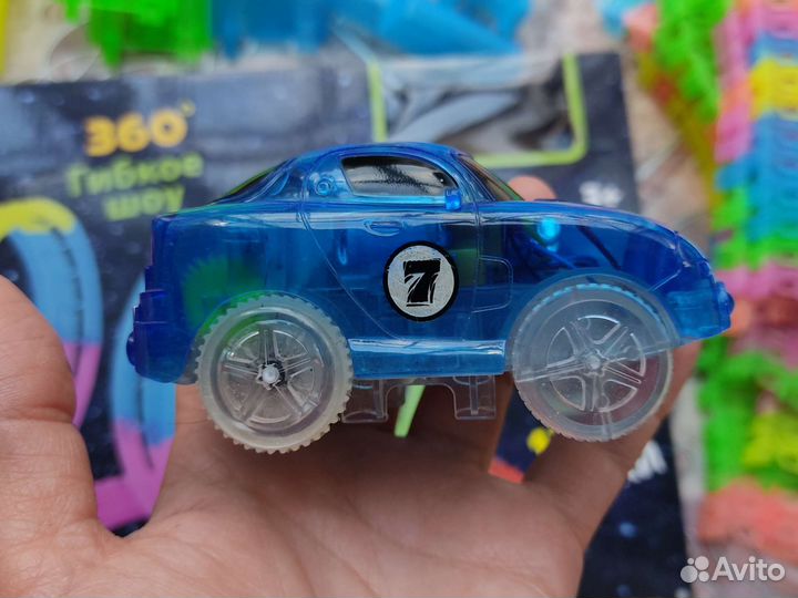 Гоночная трасса с машинкой