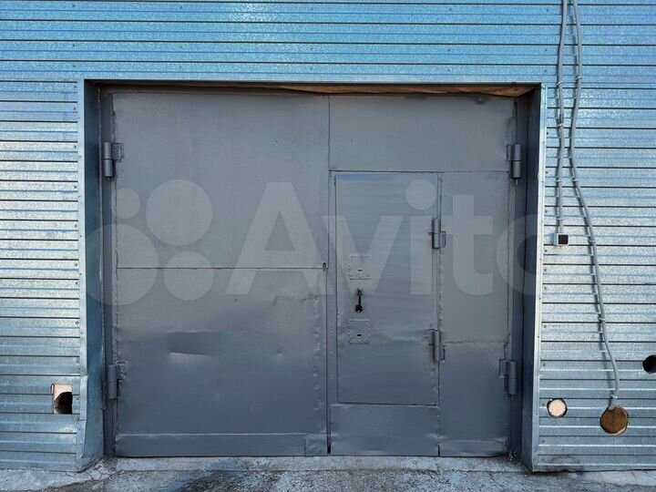 Гараж, > 30 м²