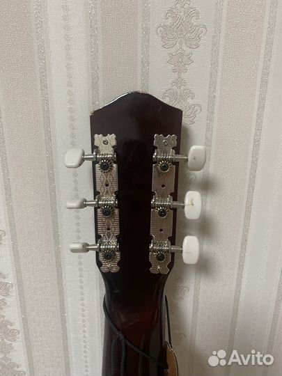 Акустическая гитара для начинающих