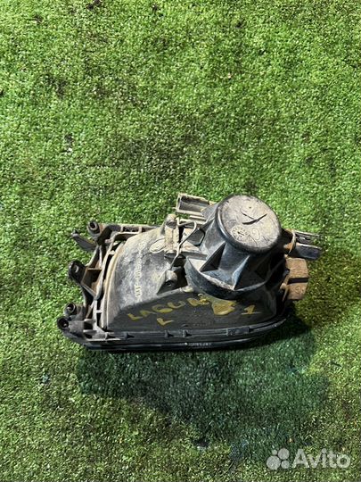 Фара противотуманная правая Renault Laguna 1