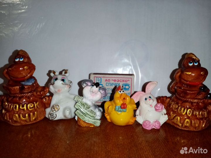 Сувенирные фигурки