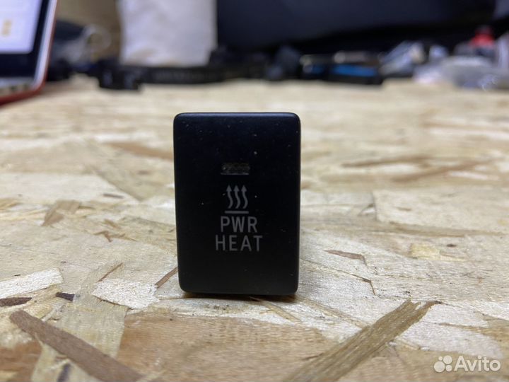 Кнопка автономного отопителя Toyota Rav4 40