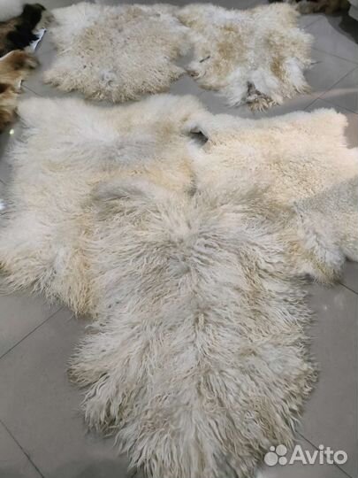 Козьи шкуры