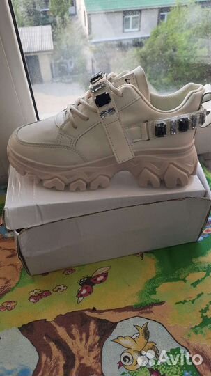 Кроссовки 37 и 38