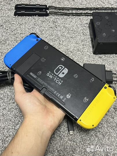 Nintendo Switch Rev 2 Fortnite Edition