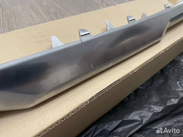 Накладка переднего бампера Hyundai Santa Fe 4 ориг