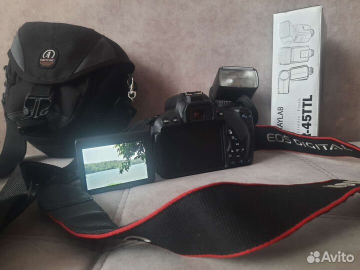 Зеркальный фотоаппарат canon 650d