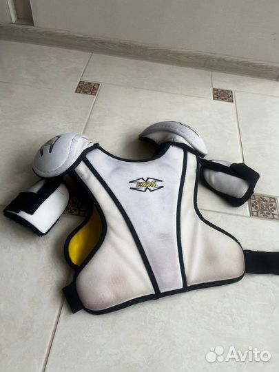 Нагрудник хоккейный