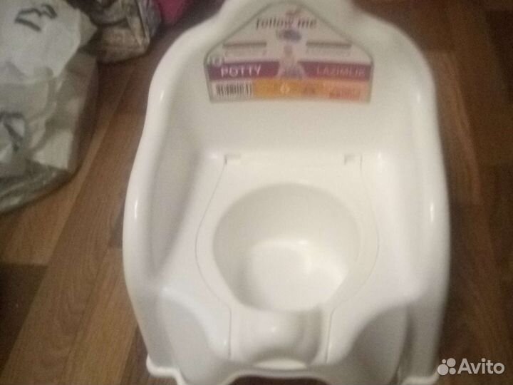 Горшок детский белый,б/у
