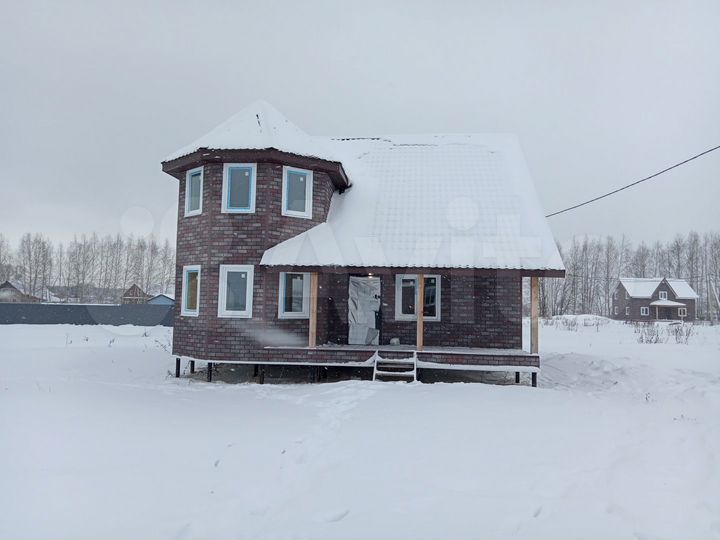 Дом 180 м² на участке 10 сот.