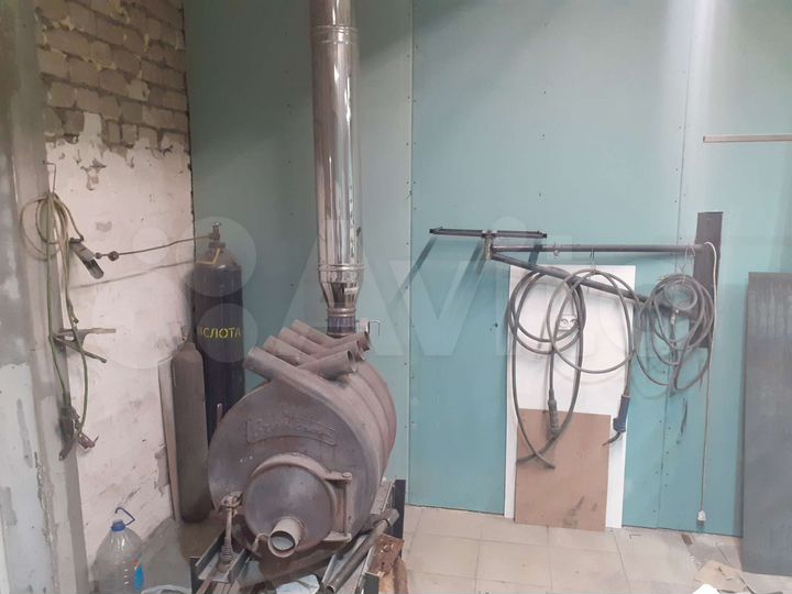 Гараж, > 30 м²