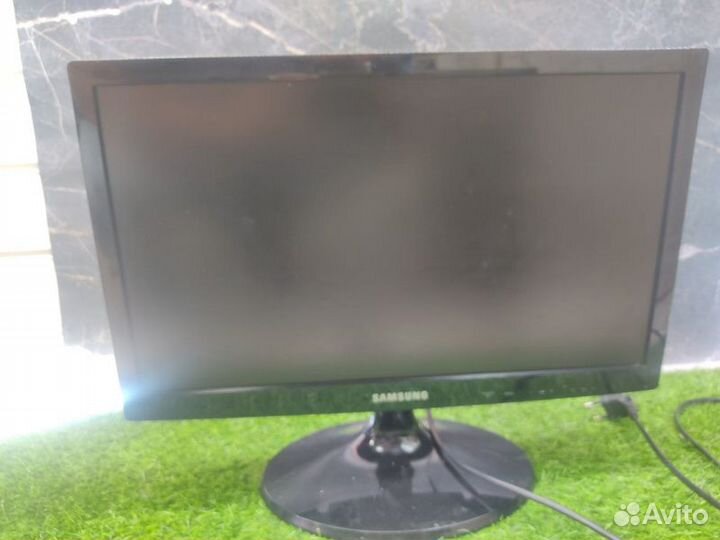 Телевизор Samsung T19B300