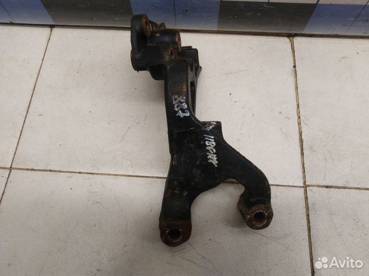 Кронштейн (сопут. товар) Hi Lux 2015