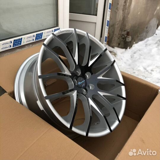 Диски Giovanna Kilis R22 Ford Explorer Infiniti FX