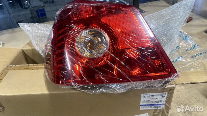 Фонарь задний левый geely mk cross 1017001549