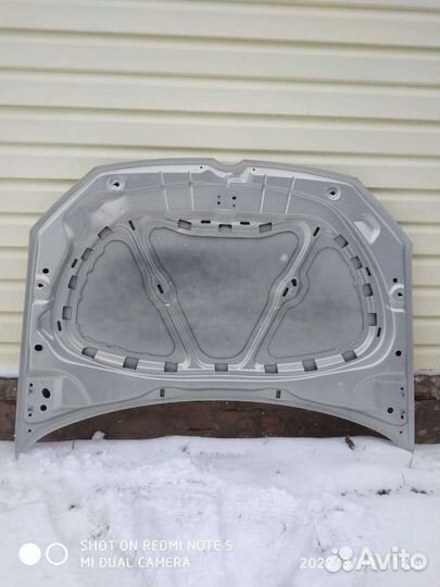 Volkswagen polo капот