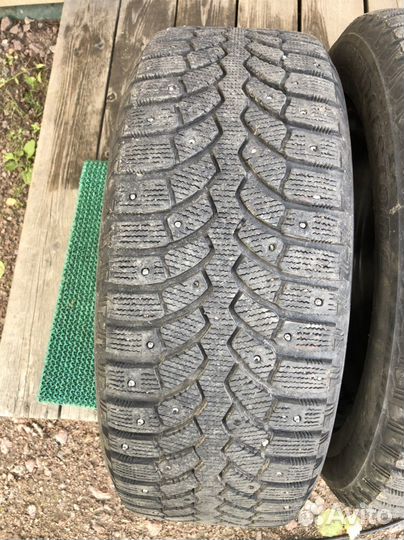 Bridgestone Blizzak Spike-01 205/55 R16 91T