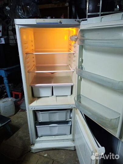 Холодильник Indesit