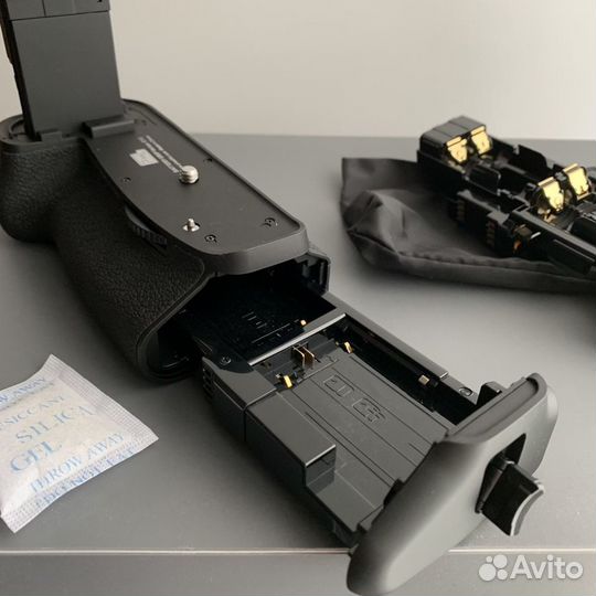 Батарейный блок Pixel Vertax E-13 для Canon 6D