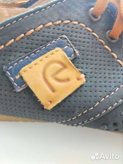 Тенниски (кеды, полу ботинки, туфли)