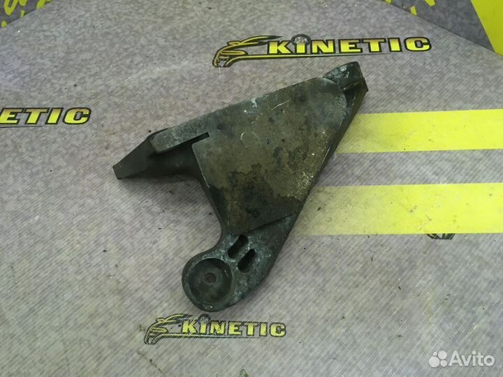 Кронштейн двигателя BMW бмв Х3 Е83 3.0