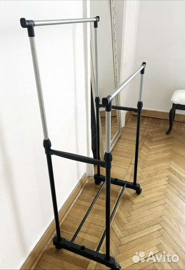 Вешалка напольная. Рейл для одежды