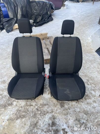 Комплекты сидений Гранта