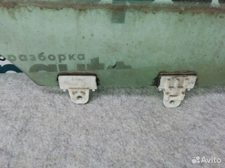 Стекло передней левой двери 80301-9U000 Nissan